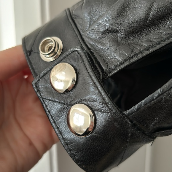 Balmain XXS cropped leather jacket with padded shoulders - Picture 7 of 8